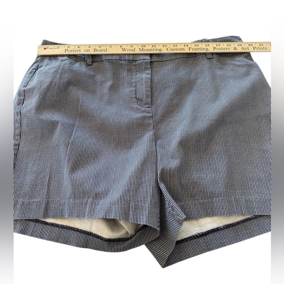 Lane Bryant Women's Plus Size 16 Bermuda Shorts Cotton Blend Navy White Striped - Picture 5 of 15